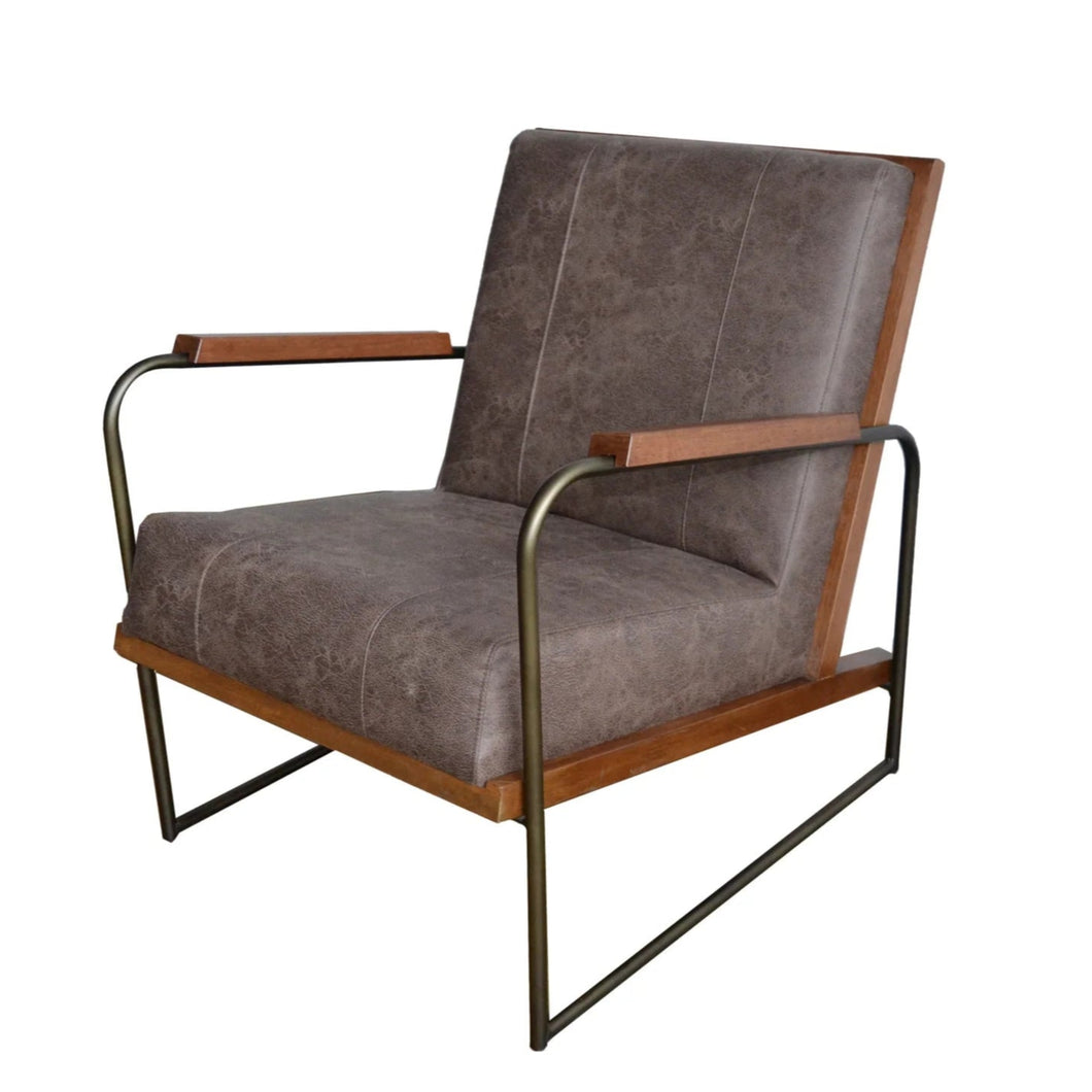 The Ezra Chair Leather – Retro Industrial Arm Chair in Delmonte Brown