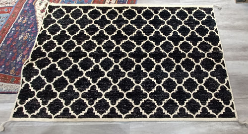 100% Hand Spun Black and White Wool Rug